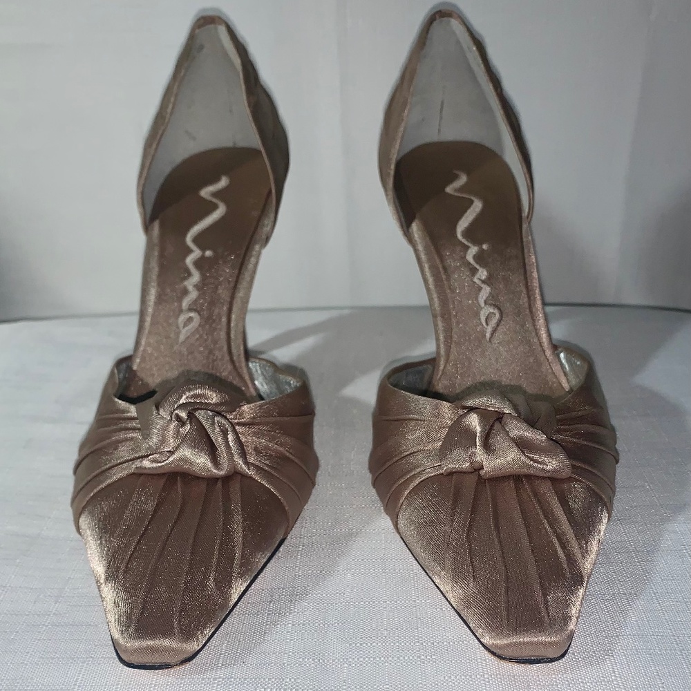 Nina Elegant Satin Pointed Toe Pumps Size 6M